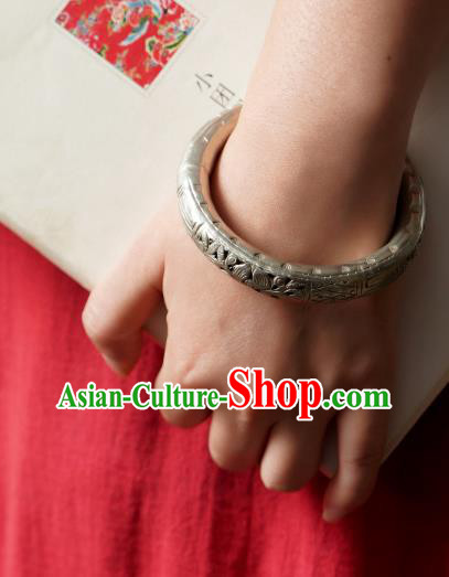 Chinese National Silver Carving Bracelet Traditional Wristlet Accessories