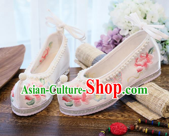 China Traditional Pearls Shoes Handmade White Satin Shoes National Embroidered Peony Hanfu Shoes