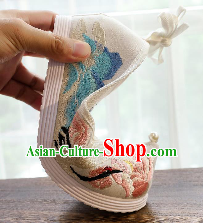 China Handmade Princess Shoes National Embroidered Crane White Shoes Traditional Ming Dynasty Hanfu Shoes