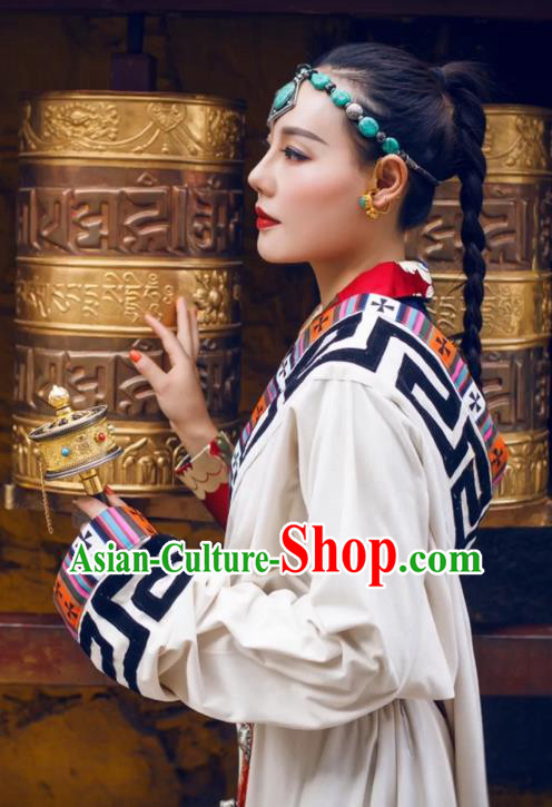 China Zang Nationality Dance White Woolen Robe Traditional Xizang Tibetan Minority Woman Clothing