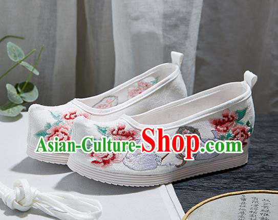 China Handmade Ancient Princess White Cloth Shoes National Embroidered Peony Shoes Traditional Hanfu Shoes