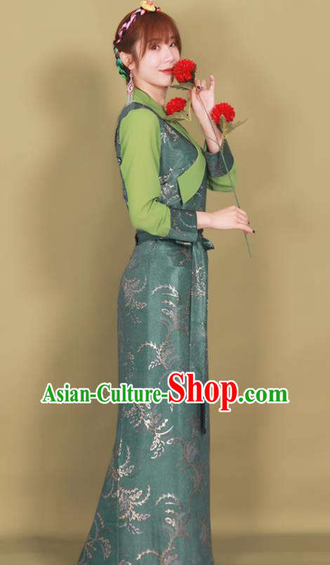 China Zang Nationality Green Bola Dress Clothing Traditional Xizang Tibetan Minority Heishui Dance Woman Clothing