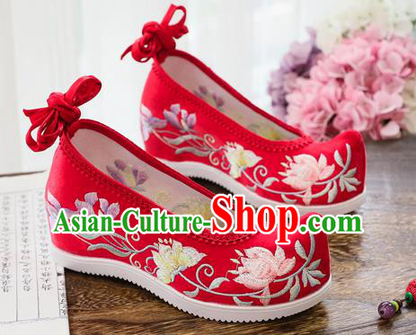 China National Woman Cloth Shoes Traditional Embroidered Red Wedges Shoes