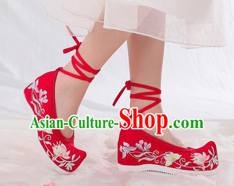 China National Woman Cloth Shoes Traditional Embroidered Red Wedges Shoes