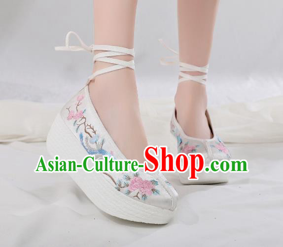 China Embroidered Peach Blossom Shoes Traditional Hanfu White Satin Shoes Handmade Platform Shoes