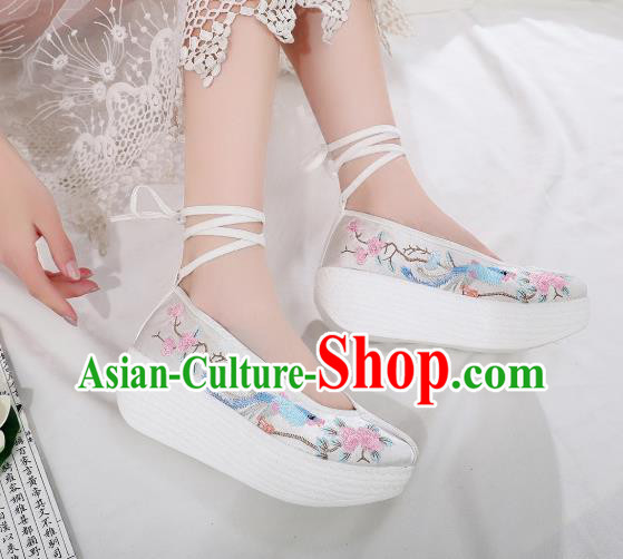 China Embroidered Peach Blossom Shoes Traditional Hanfu White Satin Shoes Handmade Platform Shoes