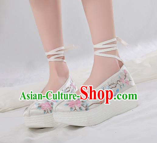 China Embroidered Peach Blossom Shoes Traditional Hanfu White Satin Shoes Handmade Platform Shoes