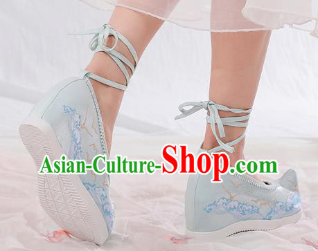 China Handmade Light Blue Cloth Shoes National Woman Wedges Shoes Traditional Embroidered Waves Shoes