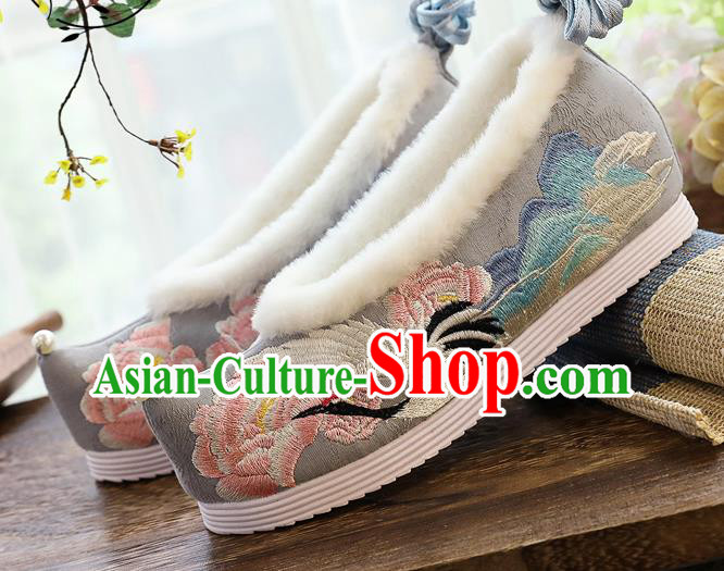 China Handmade Winter Grey Cloth Shoes National Woman Hanfu Shoes Traditional Embroidered Cloud Crane Shoes