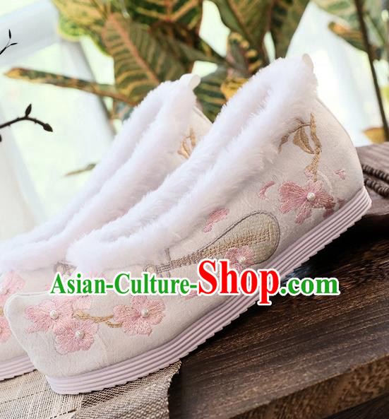 China National Winter Shoes Traditional Ming Dynasty Hanfu Shoes Embroidered Pearls Shoes