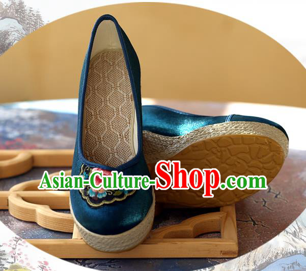 Chinese National Embroidered Flower Deep Blue Shoes Yunnan Ethnic Woman Wedge Heel Shoes