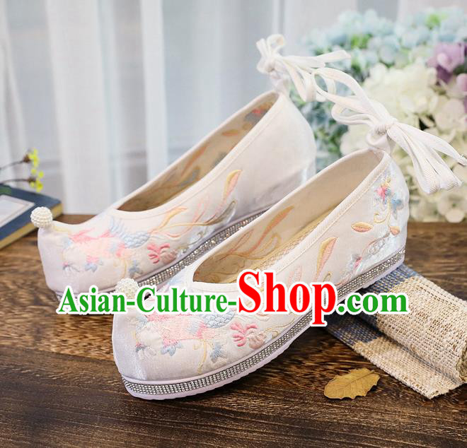 China Handmade Princess Bow Shoes Traditional Ming Dynasty Pearl Shoes Embroidered White Cloth Shoes
