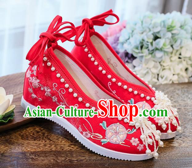 China Traditional Pearls Tassel Shoes National Embroidered Shoes Handmade Red Cloth Wedges Shoes