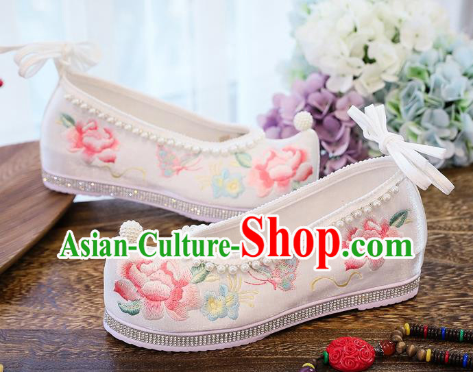 China National Embroidered Peony Shoes Handmade White Cloth Shoes Traditional Pearls Shoes