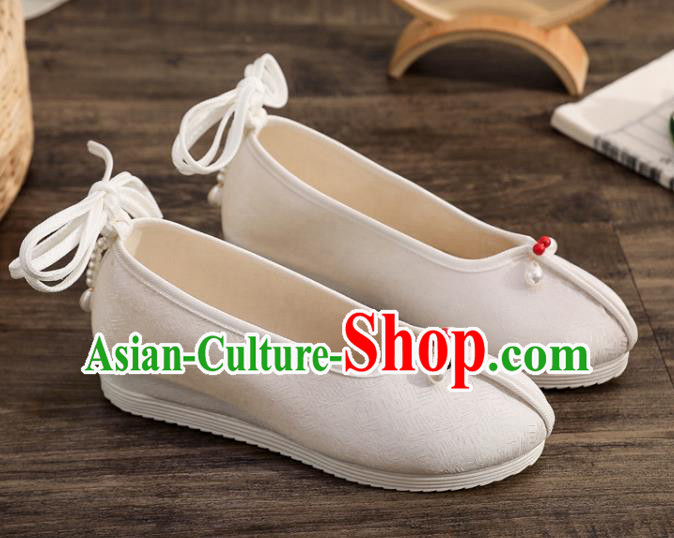 China National White Brocade Shoes Traditional Tang Suit Shoes Handmade Hanfu Dance Shoes