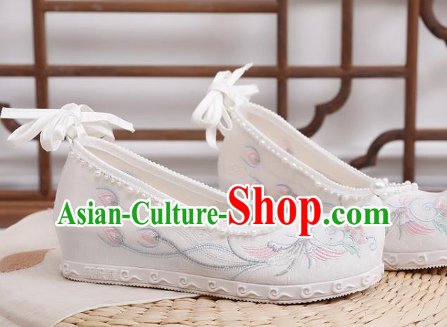 China Handmade White Satin Shoes Traditional Pearls Hanfu Shoes National Embroidered Phoenix Peony Shoes