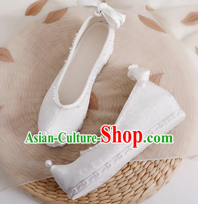 China National White Cloth Shoes Traditional Ming Dynasty Hanfu Shoes Handmade Pearls Bow Shoes