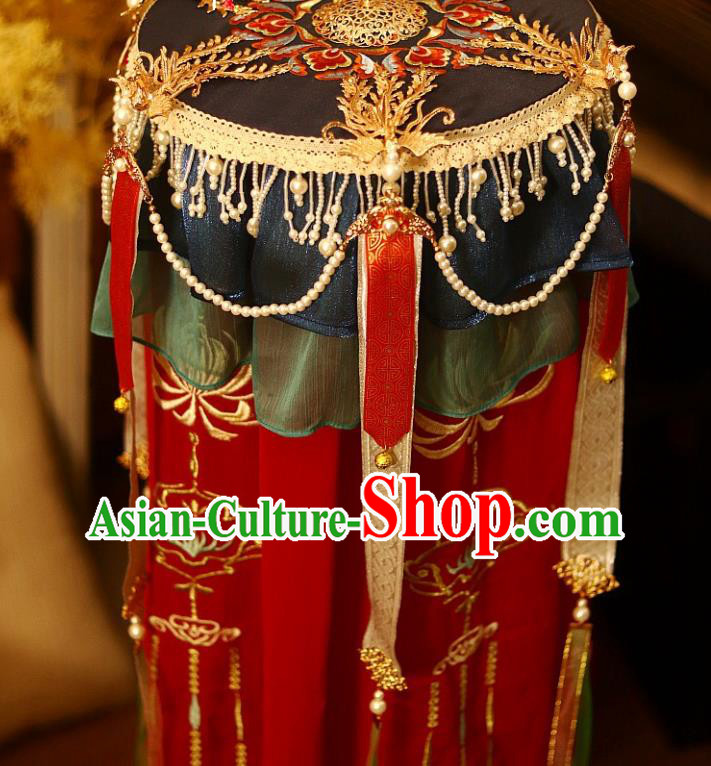 China Traditional Song Dynasty Red Silk Portable Lamp Handmade Embroidered Chrysanthemum Lantern Ancient Palace Lantern