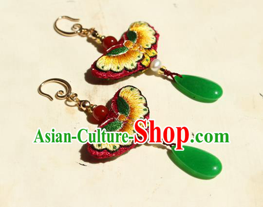 China Classical Cheongsam Embroidered Butterfly Ear Jewelry Handmade National Pearl Jade Earrings