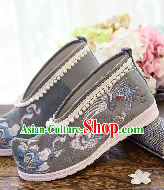 China Traditional Hanfu Pearls Shoes Ancient Ming Dynasty Shoes National Embroidered Crane Grey Cloth Shoes