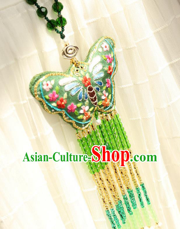 China Handmade Tassel Necklet Traditional Cheongsam Embroidered Green Butterfly Necklace Accessories