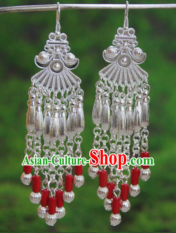 Chinese Handmade Dance Ear Jewelry National Silver Ear Accessories Yannan Ethnic Woman Earrings