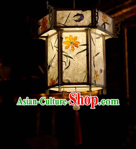 China Handmade New Year Decoration Traditional Parchment Hanging Lamp Spring Festival Hexagon Palace Lantern