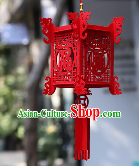 China Handmade Dragon Head Hanging Lamp Decoration New Year Red Lantern