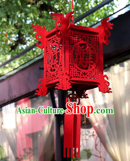 China Handmade Dragon Head Hanging Lamp Decoration New Year Red Lantern