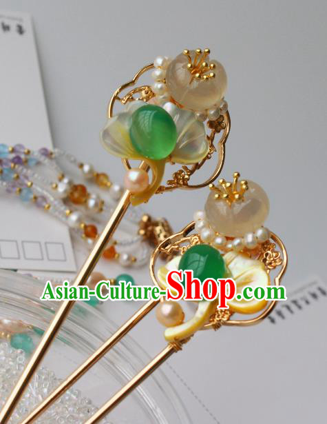 China Ancient Noble Lady Jade Hairpin Traditional Song Dynasty Princess Shell Ginkgo Leaf Hair Stick