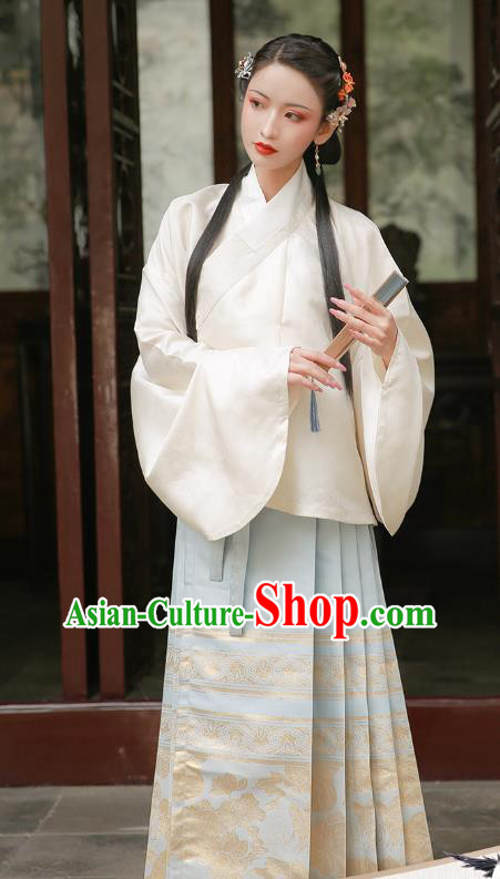 China Ancient Patrician Woman Hanfu Dress Traditional Ming Dynasty Noble Lady Historical Clothing