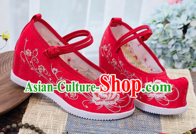China National Red Cloth Shoes Traditional Wedding Bride Wedge Shoes Embroidered Peony Shoes