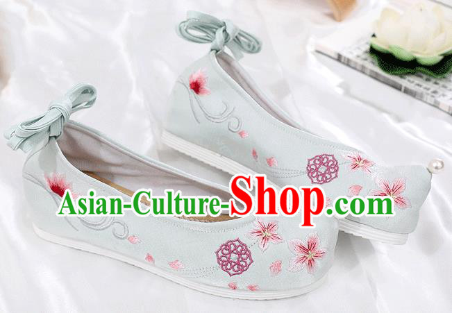 China Ancient Princess Light Blue Shoes Traditional Hanfu Bow Shoes Embroidered Shoes