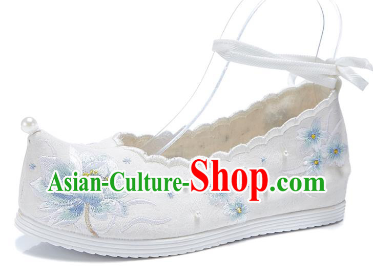 China Traditional Princess Hanfu Pearls Shoes Embroidered Lotus White Shoes National Bow Shoes