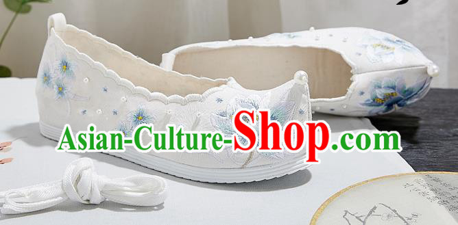 China Traditional Princess Hanfu Pearls Shoes Embroidered Lotus White Shoes National Bow Shoes