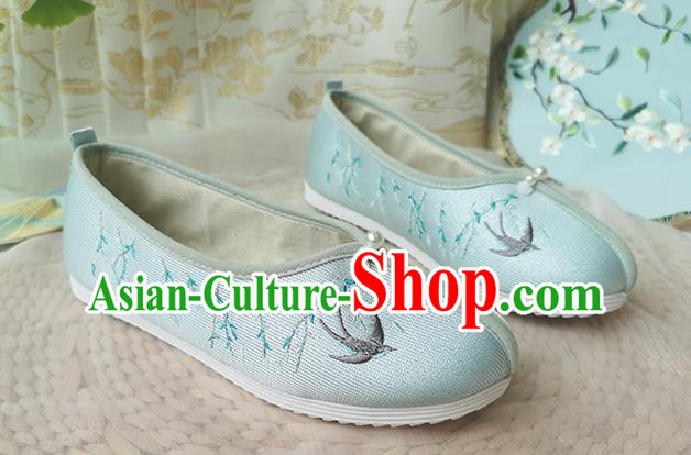 China Song Dynasty Pearls Embroidered Shoes Ancient Young Lady Shoes Traditional Hanfu Blue Cloth Shoes