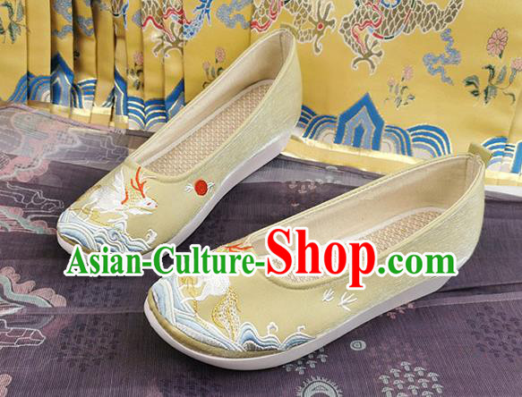 China Ancient Princess Shoes Traditional Hanfu Light Green Shoes Ming Dynasty Embroidered Shoes