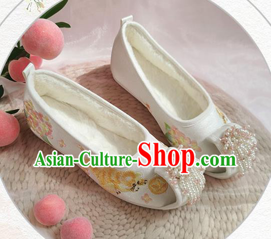 China Ancient Princess White Embroidered Shoes Traditional Hanfu Shoes Handmade Ming Dynasty Shoes