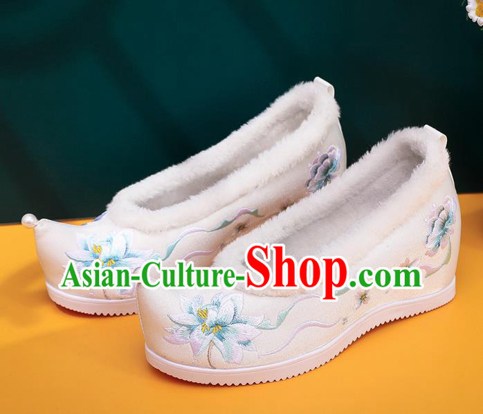 Chinese Traditional Hanfu White Cloth Shoes Woman Embroidered Lotus Shoes National Winter Shoes