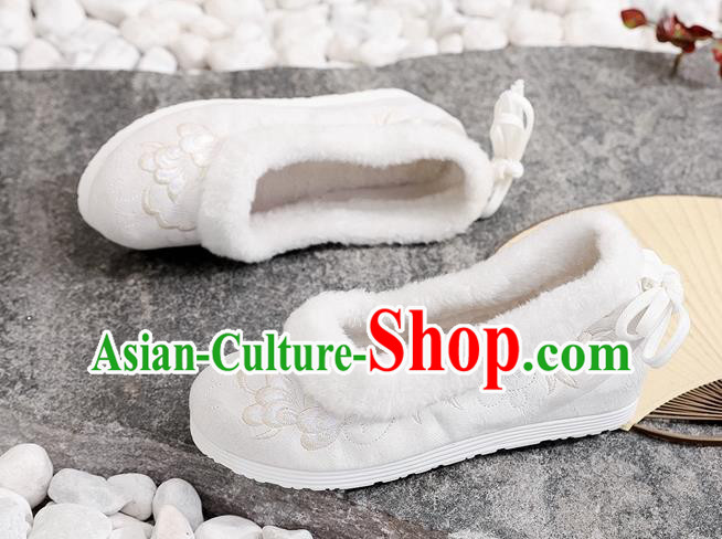 Chinese National Winter Beige Cloth Shoes Traditional Dance Shoes Woman Embroidered Shoes