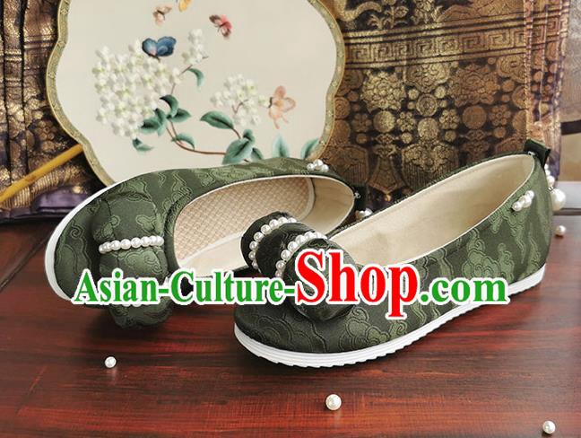China Handmade Olive Green Cloth Shoes Traditional Hanfu Pearls Shoes Ancient Jin Dynasty Princess Shoes