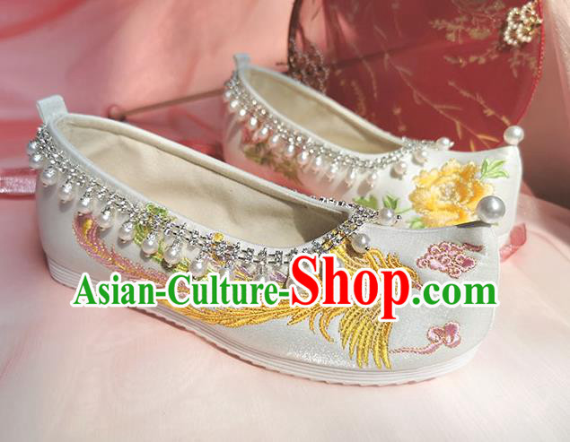 China Classical Beads Tassel Shoes Embroidered Phoenix Shoes Traditional Ming Dynasty Shoes Ancient Princess White Cloth Shoes