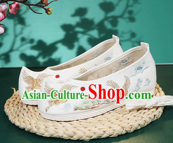 China Classical Dance Shoes Traditional Hanfu Cloth Shoes Embroidery Pine Crane Shoes