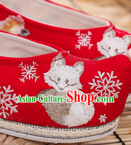 China Embroidered Fox Shoes Handmade National Red Cloth Shoes Traditional Xiuhe Suit Shoes