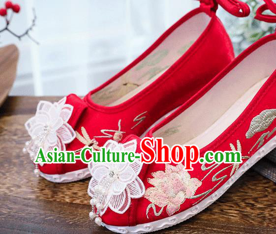 China Embroidered Lotus Shoes Handmade Folk Dance Shoes Traditional Wedding Lace Flower Shoes