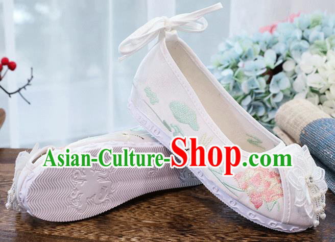 China Traditional Xiuhe Lace Flower Shoes Embroidered Lotus Shoes Handmade Folk Dance Shoes
