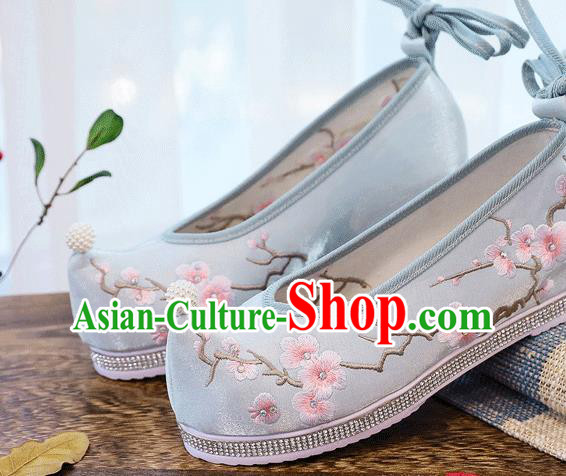 China Traditional Ming Dynasty Princess Pearls Shoes Embroidered Plum Blossom Bow Shoes Handmade Light Blue Shoes