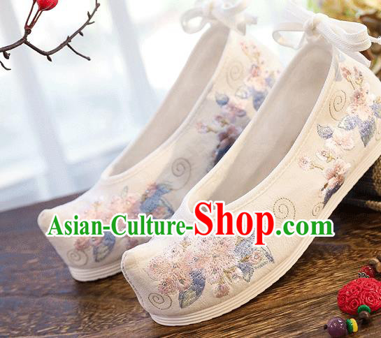 China Embroidered Peach Blossom Shoes Handmade Diamante Hanfu Shoes Traditional Folk Dance White Cloth Shoes