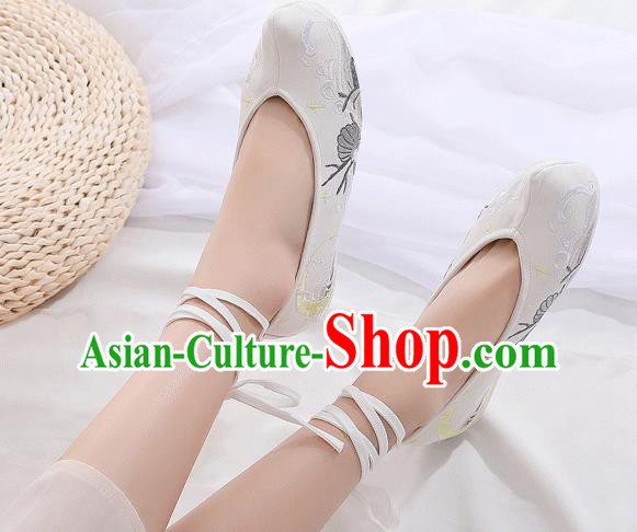 China Classical Embroidered Shoes Traditional Hanfu Bow Shoes Ancient Princess White Cloth Shoes