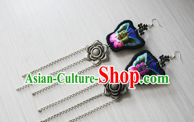 China National Ethnic Silver Flower Tassel Earrings Traditional Cheongsam Embroidered Butterfly Ear Accessories